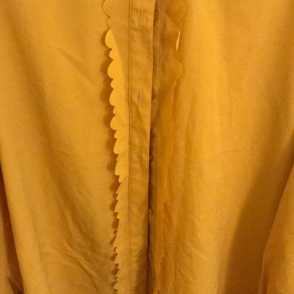 Banana republic factory yellow cute shirt - Picture 2 of 3